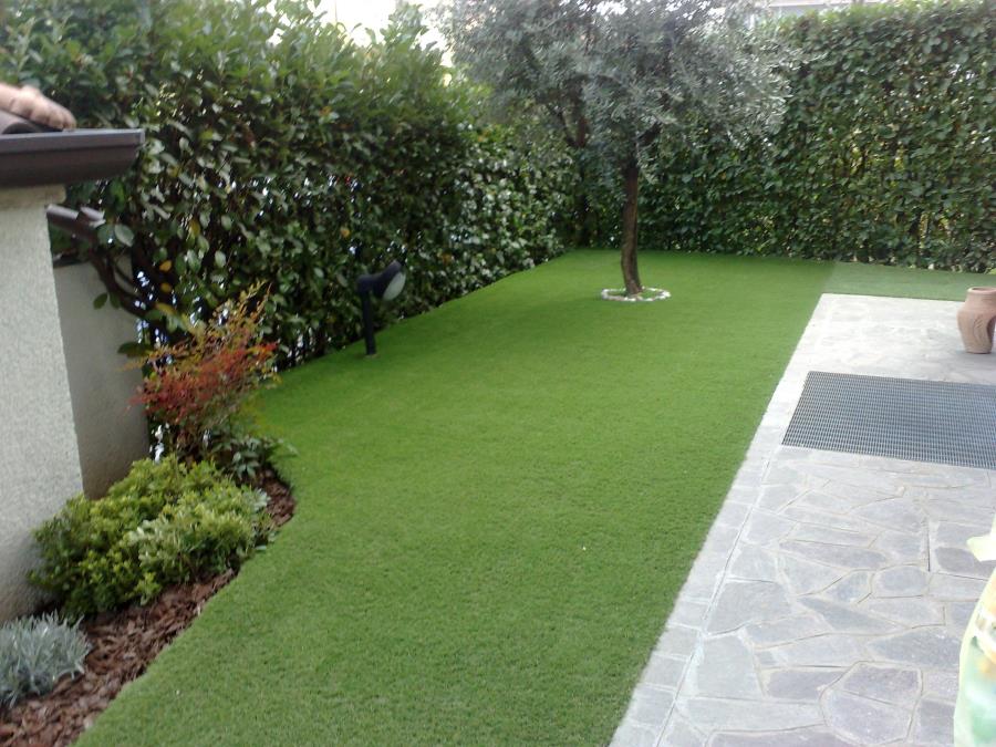 Realizzazione e gestione giardini desio monza Sistemazione giardini privati